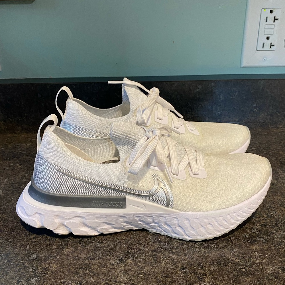 Nike React Size 8 - image 1